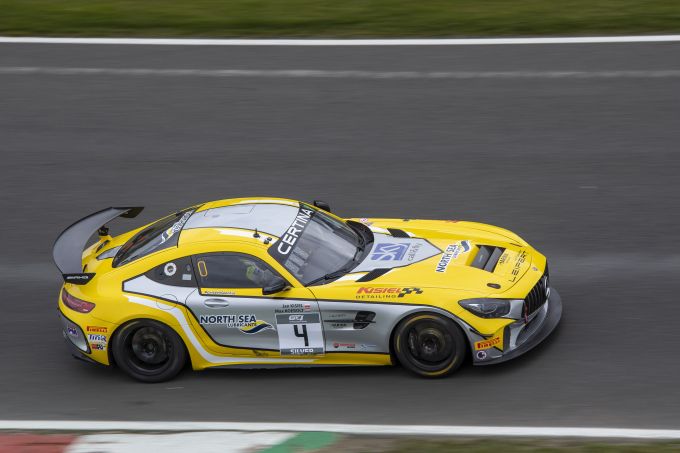 Max Koebolt behaalt eerste seizoenszege in GT4 European Series