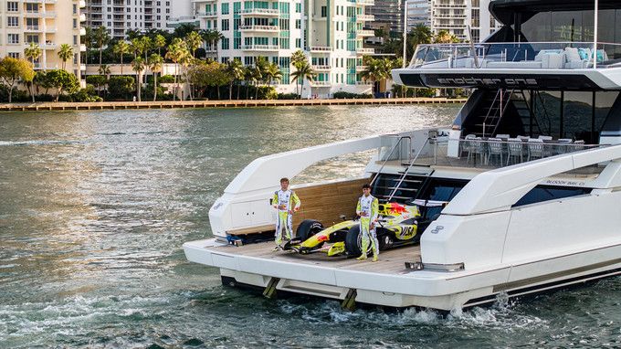 Superyaght Red Bull Summer Edition Sudachi Lime  Visa Cash App Racing Bulls Formula One™ Team