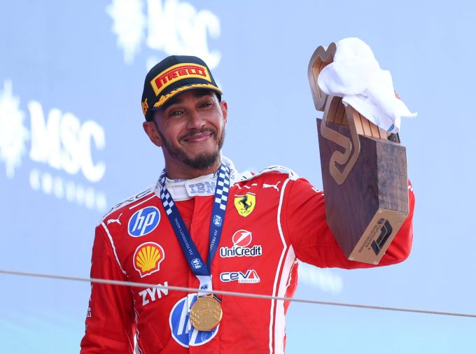 Lewis Hamilton Ferrari Rob smedley